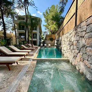 Esmahan Forest And Pool By Zehra , Marmaris Türkei